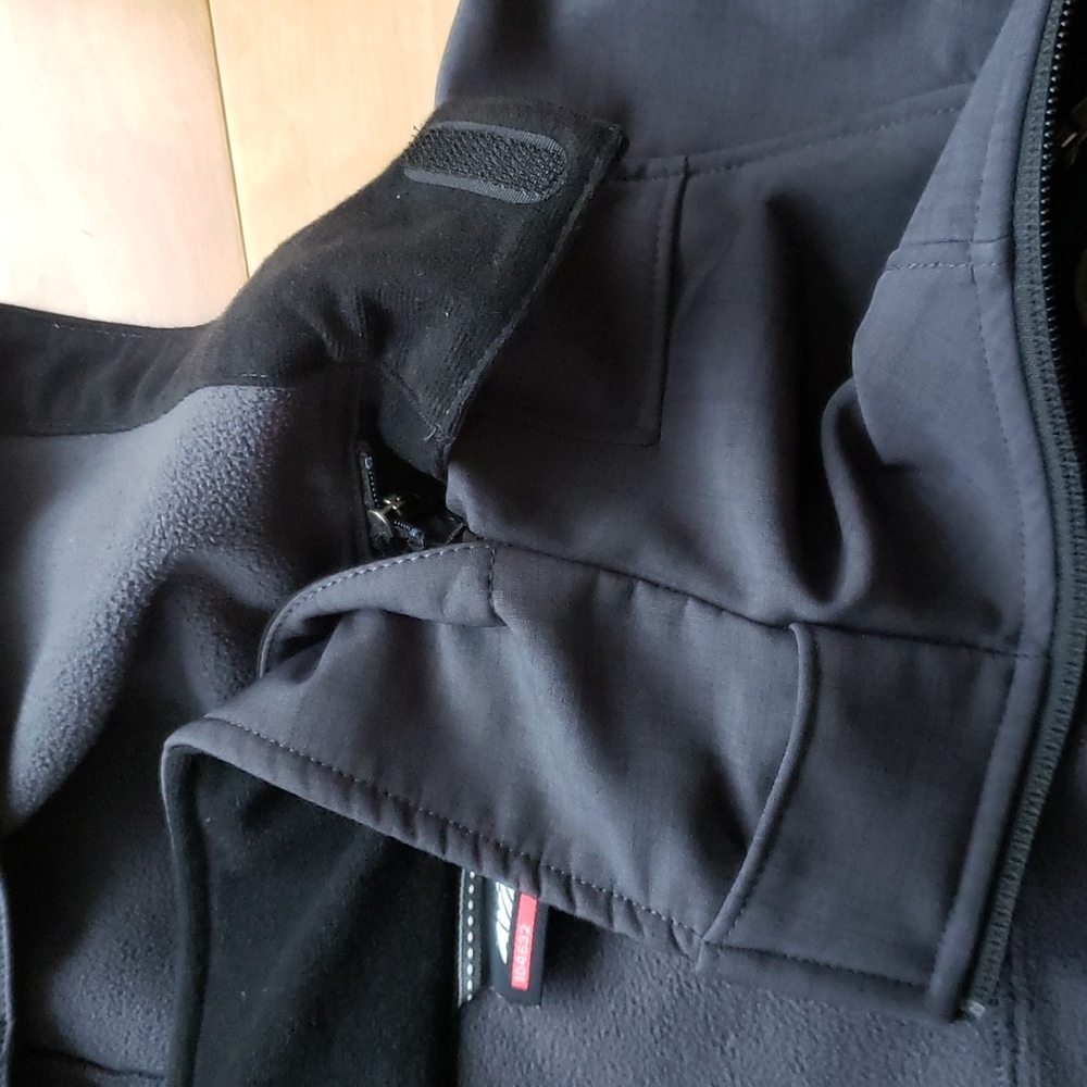 AVIA windproof shell jacket - Picture 7 of 12